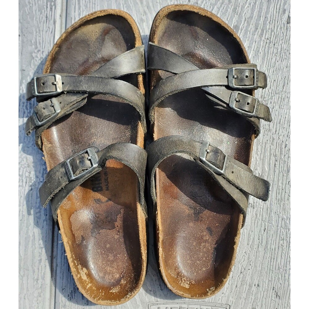 Birkenstocks Women's Size 39 Cross Strap Sandal